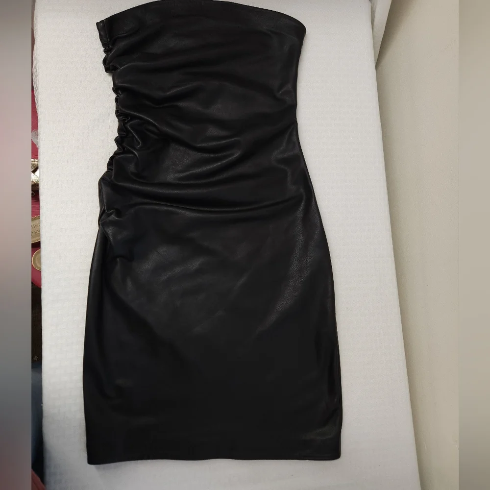 Susana Monaco Black Faux Leather Strapless Mini Dress Size M.  # B12